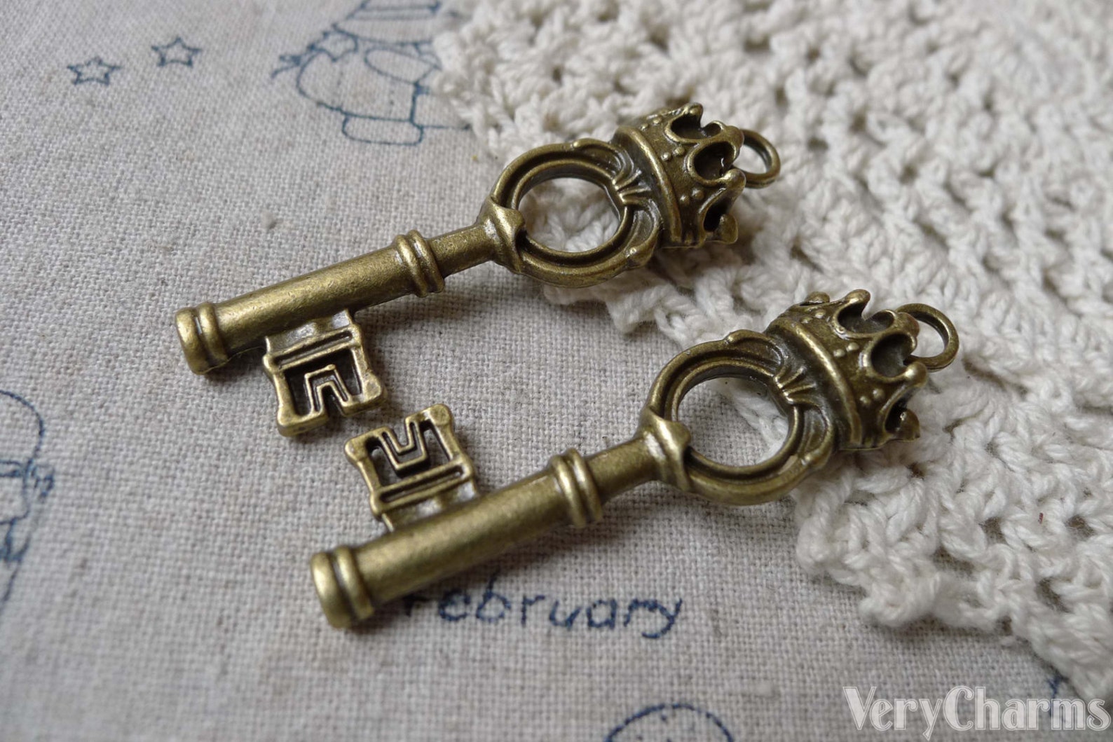 Filigree Key 10 Pcs of Antique Bronze Filigree Crown Key Pendants Charms 15x54mm ...