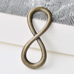 20 pcs Antique Bronze Figure 8 Connector Charms  13x31mm A8644