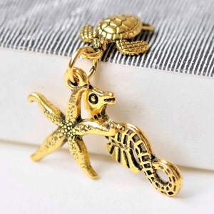 Antique Gold Seahorse Starfish Turtle Ocean Creature Kit Charms Pendants Set of 10 A8985