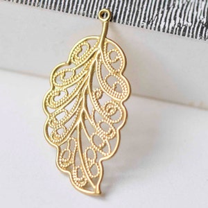 20 pcs Raw Brass Filigree Leaf Charms Stamping Embellishments 17x34mm A8960