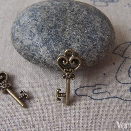 10 Pcs Antique Bronze Enamel Clock Charms Size 20x25mm A7170 Etsy