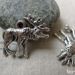 10 pcs of Antique Silver Moose Deer Pendants Charms 22x22mm A6007