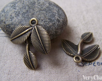 20 pcs of Antique Bronze Three Leaf Branch Charms 24x26mm A5777