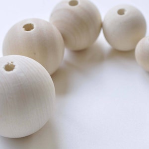 Round Unfinished Wood Beads 4mm/6mm/8mm/10mm/12mm/14mm/16mm/18mm/20mm/22mm/25mm/30mm/35mm/40mm/45mm/50mm