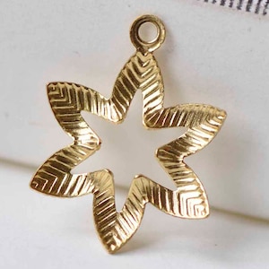 20 pcs Raw Brass Cut Out Leaf Floral Charms Stamping Embellishments 14mm A8962