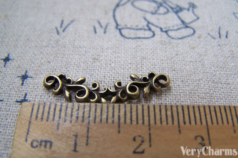 20 pcs of Antique Bronze Lovely Filigree Leaf Connector Charms 8x24mm A2218 image 3