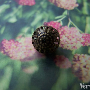 50 pcs of Antique Bronze Filigree Ball Spacer Beads Size 8mm A1972 image 4