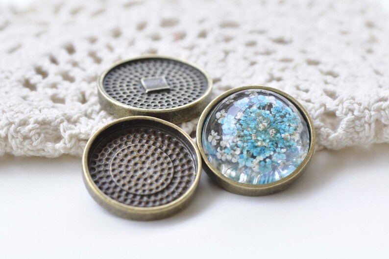 10 pcs Antique Bronze Dotted Pendant Tray Bezel Base Settings Match 25mm Cabochon A8537 image 4