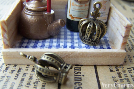 10 pcs Antique Bronze 3D Crown Charms 13x20mm A770