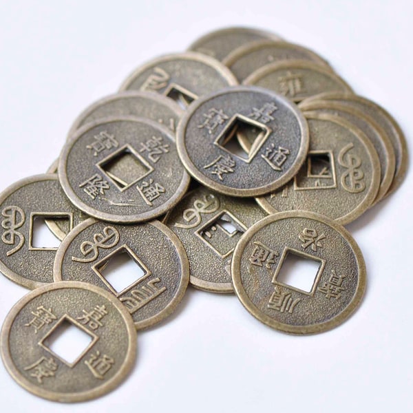 50 pcs Antiqued Bronze Traditional Chinese Qing Dynasty Coin Charms 19mm A8937