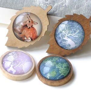 Trähänge i form av blad/rund bezel, matchande 25 mm cabochon, set om 4