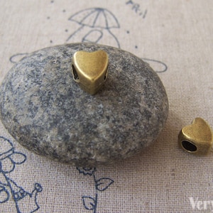 20 pcs of Antique Bronze Heart  Spacer Beads Charms 8x8.5mm A5227