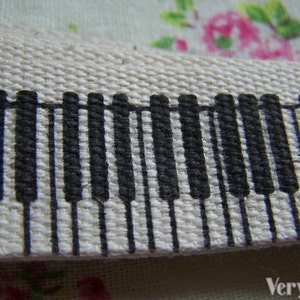 5.46 Yards (5 meters) Musical Keyboard Print Cotton Ribbon Label String A2625