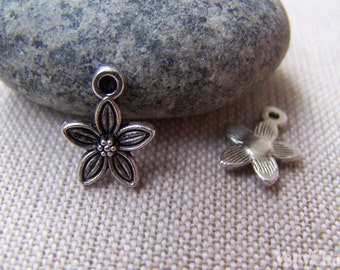 20 stuks van antieke zilveren bloem charms hangers 11x14mm A1062
