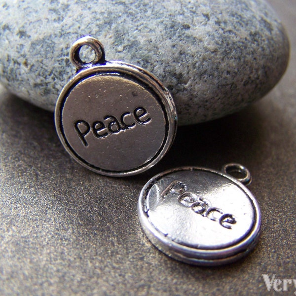 20 pcs of Antique Silver Peace Round Charms 13mm A1308