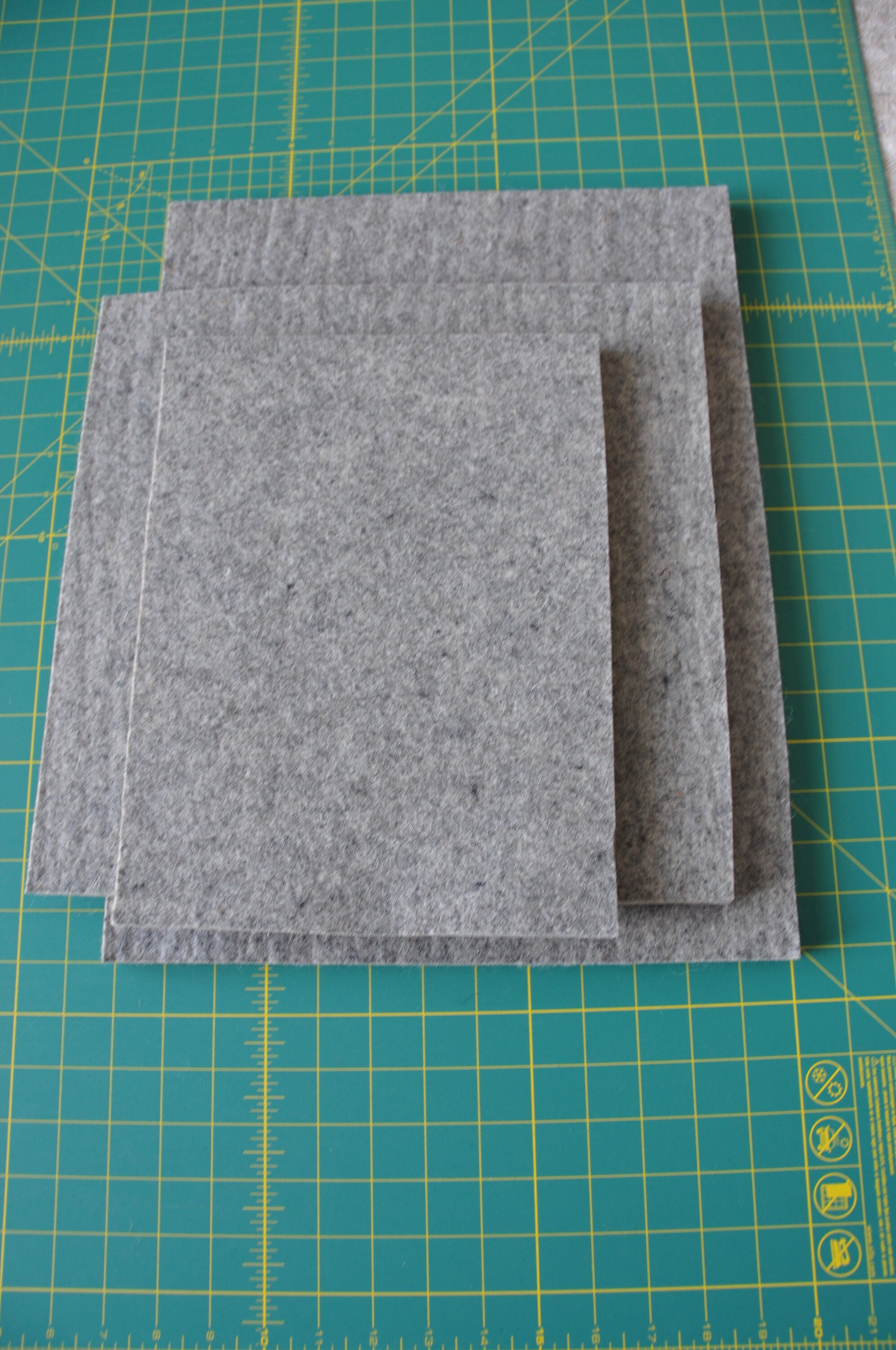  17''x13.5'' Wool Pressing Mat for Quilting, 100% Wool