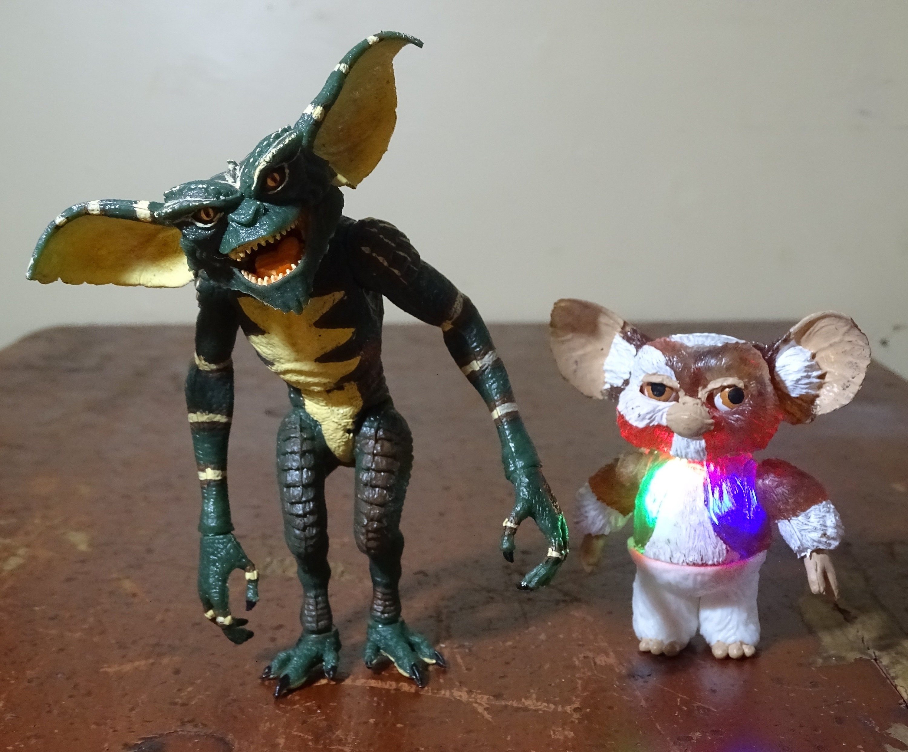 グレムリン　ギズモ　ヴィンテージ　レトロ　フィギュア　３点セット レアなビンテージ グレムリンとギズモの模造品 海賊版 KO