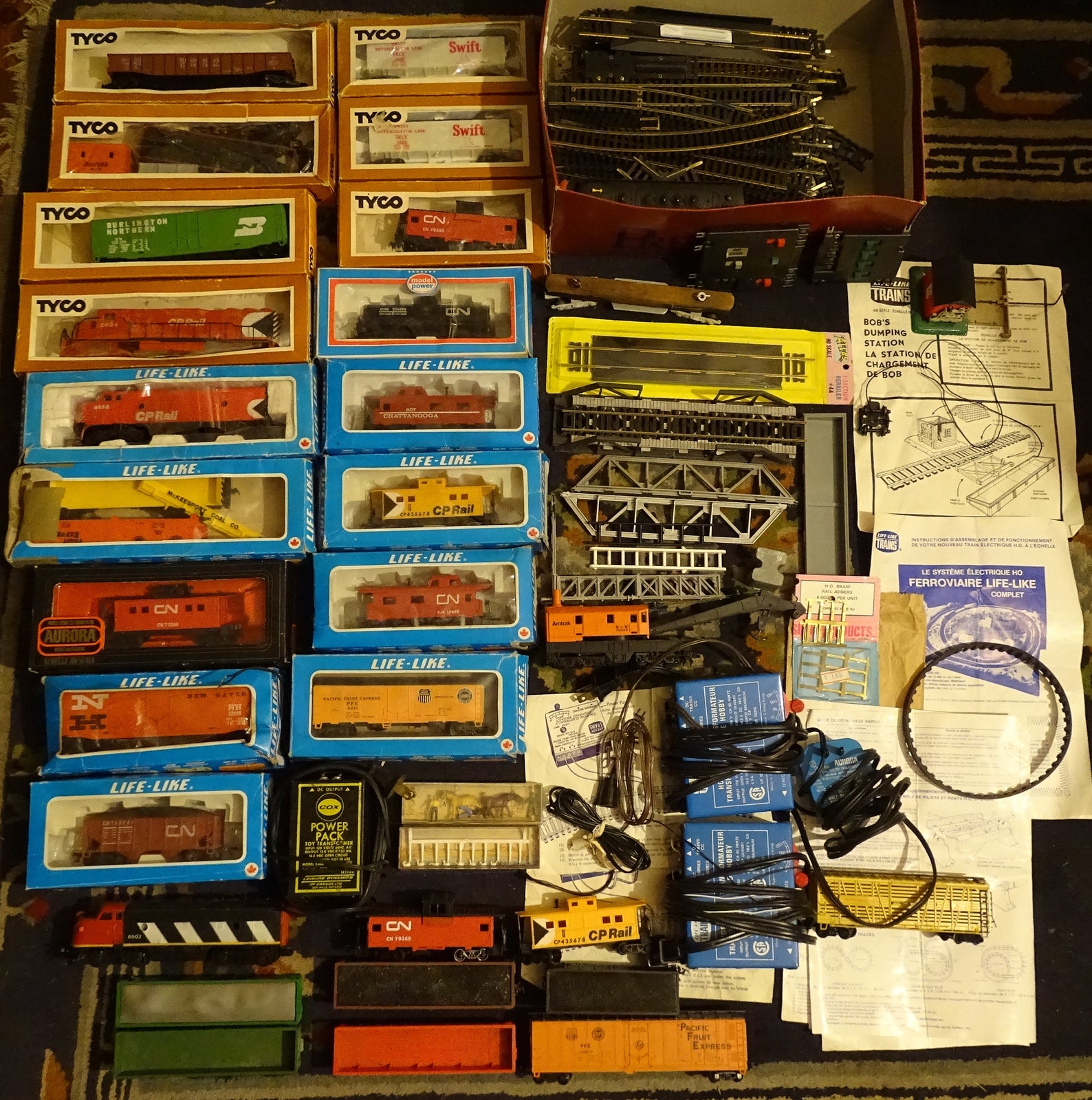 Huge Vintage Tyco Train Set Lot Cars Tracks Power Supply Etsy
