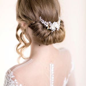 Veil Flower Hair Comb Dahlia Flower Bridal Headpiece with Pearls Wedding Hair Comb Ivory, white image 4