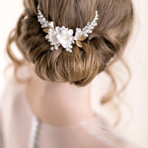 Veil Flower Hair Comb Dahlia Flower Bridal Headpiece with Pearls Wedding Hair Comb Ivory, white image 5