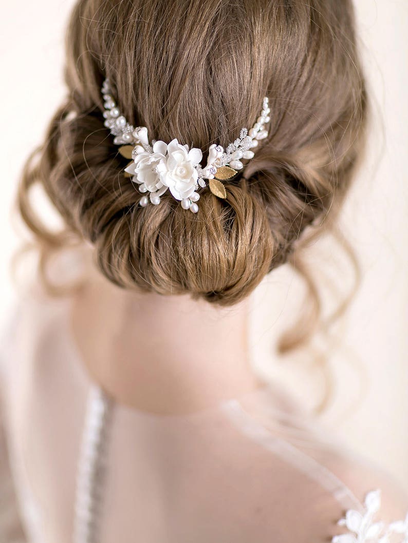 Veil Flower Hair Comb Dahlia Flower Bridal Headpiece with Pearls Wedding Hair Comb Ivory, white image 5