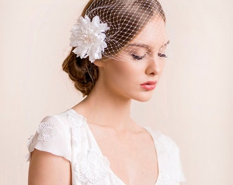 Bridal Birdcage Veil with Dahlia Flower - Birdcage Veil with Flower Hair Clip - Wedding Hair Accessory - Bridal Headpiece Dahlia