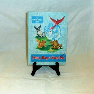 Libro infantil vintage: Cada día una sorpresa