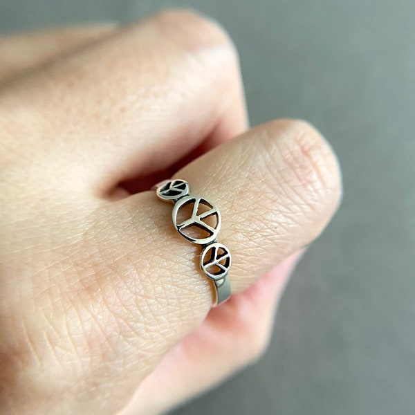 Silver Tiny Peace Sign Ring Type A - Sterling Silver [R1042]