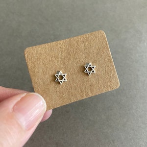 Brincos de pino de estrela judaica de prata pequena estrela de Davi olho maligno Magen David - Prata esterlina