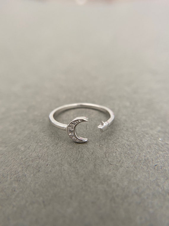 Sterling Silver CZ Moon And Star Ring Sterling Silver CZ Moon And Star Ring