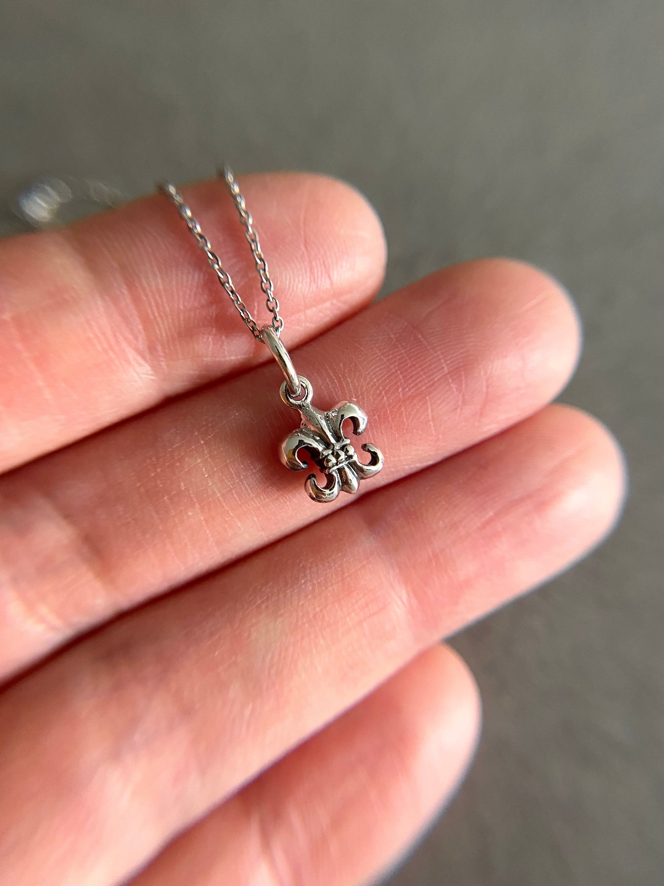 Silver Tiny Mini Lily Flower Necklace - Sterling Silver [NS1023