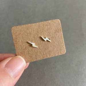 Silver Thunderbolt Stud Earrings - Sterling Silver [SE9003]