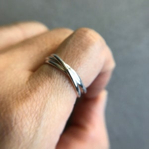 Bague triple entrelacée *fine*, anneaux multiples, anneaux entrelacés, trois anneaux roulants - Argent sterling [R1006]