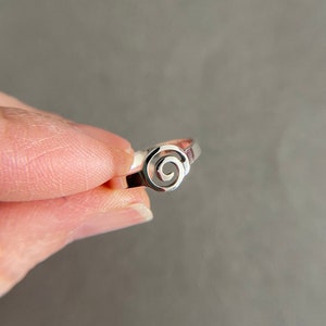 Silver Swirl Ring - Sterling Silver