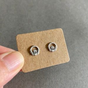 Sterlingsilber Ohrstecker keltisch Claddagh Ohrstecker - Sterling Silber [ESV1060]