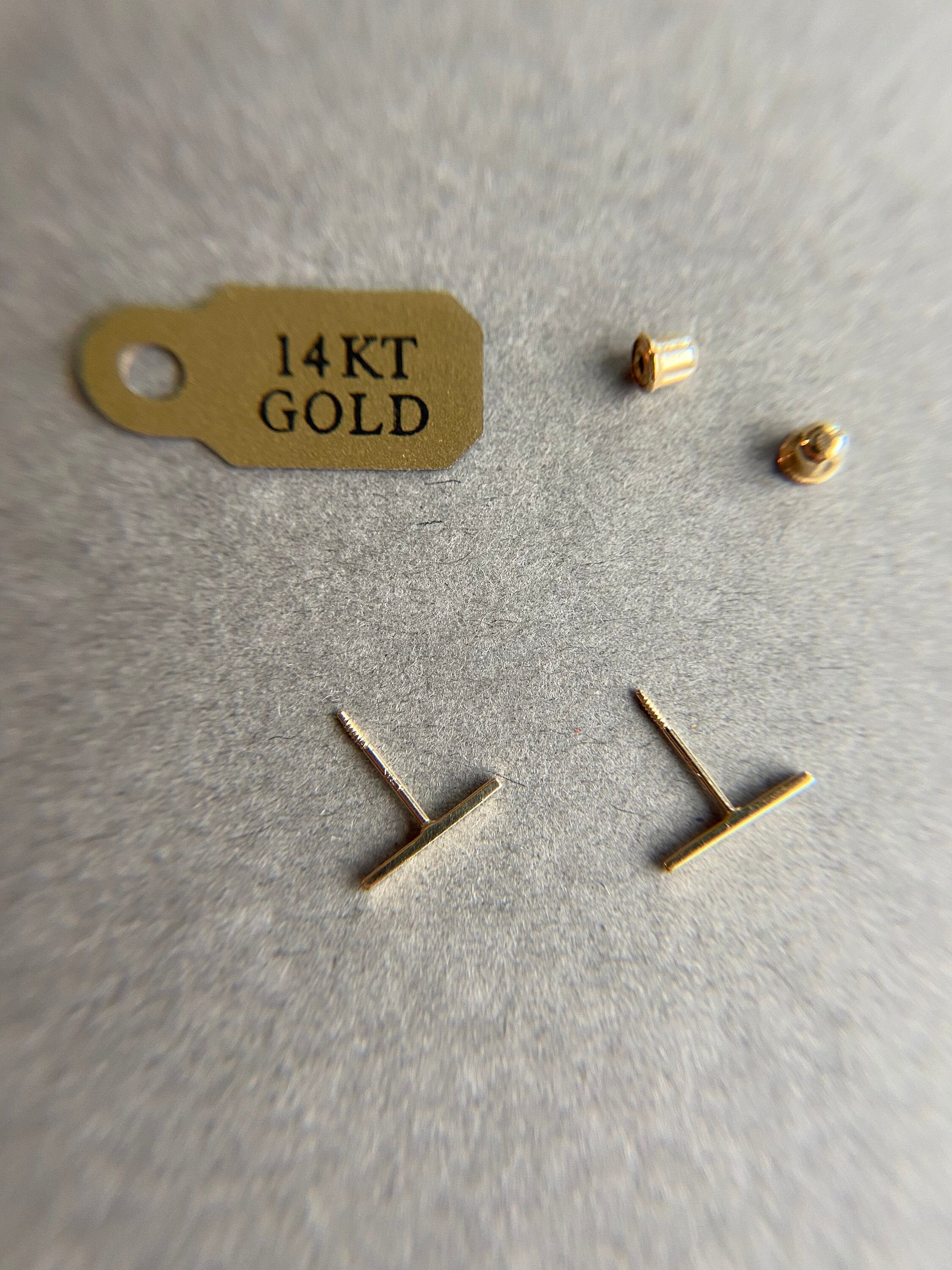スクリューバック/14Kソリッドゴールドタイニーバースタッドピアス
