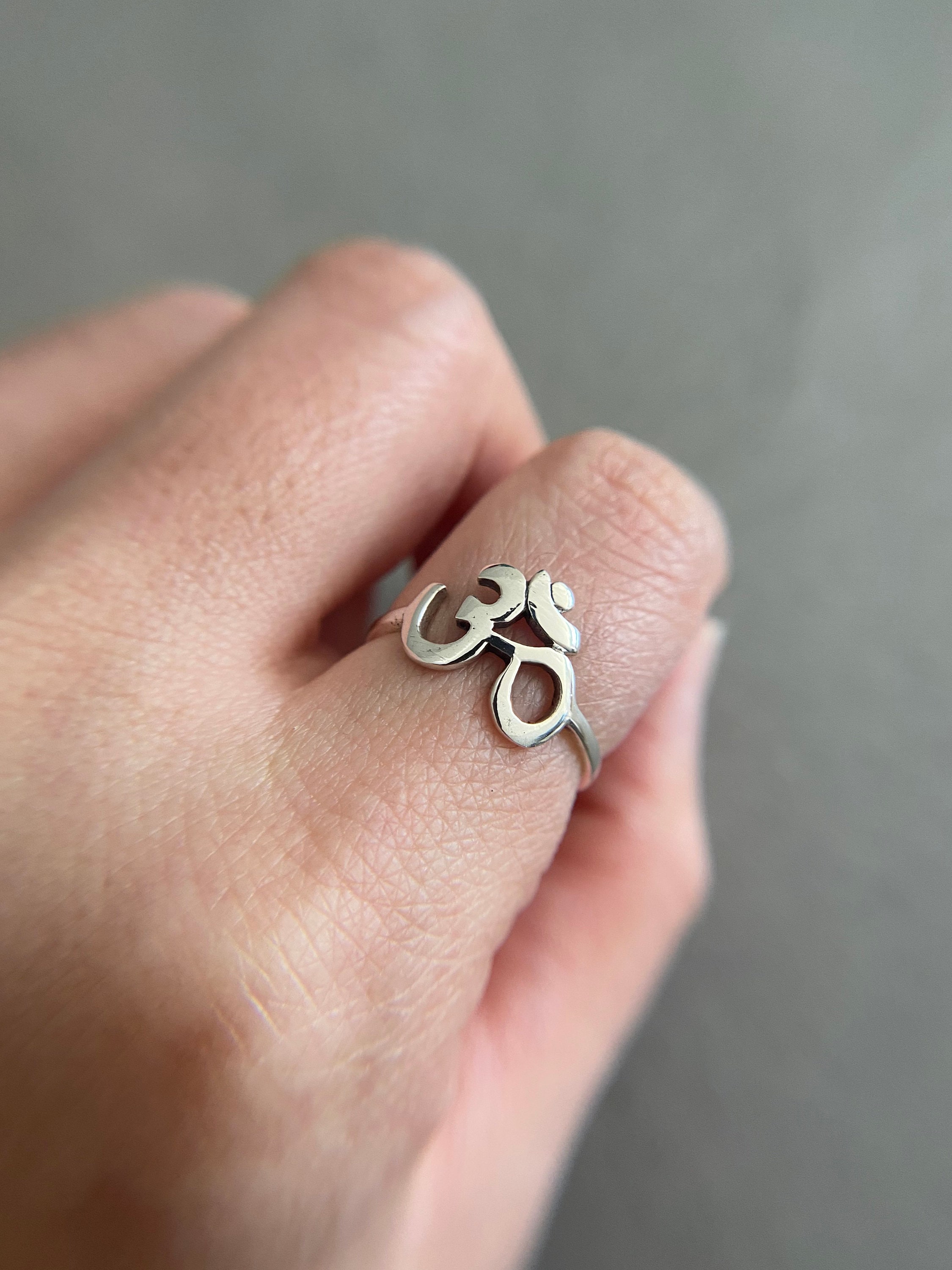 Sterling Silver Bali Carved Om Ring - Sizes 5-10, Rhodium Plated, Includes Black Leather Gift Box - View #5