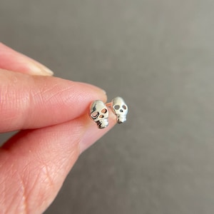 Zilveren kleine mini-schedeloorknopjes type E - sterlingzilver [ESV1050]