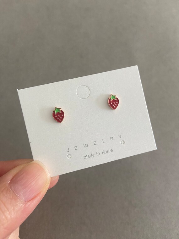 Orecchini A Borchia Con Fragola Smaltata In Argento Sterling 925 – Gioiello Artigianale In Confezione Regalo