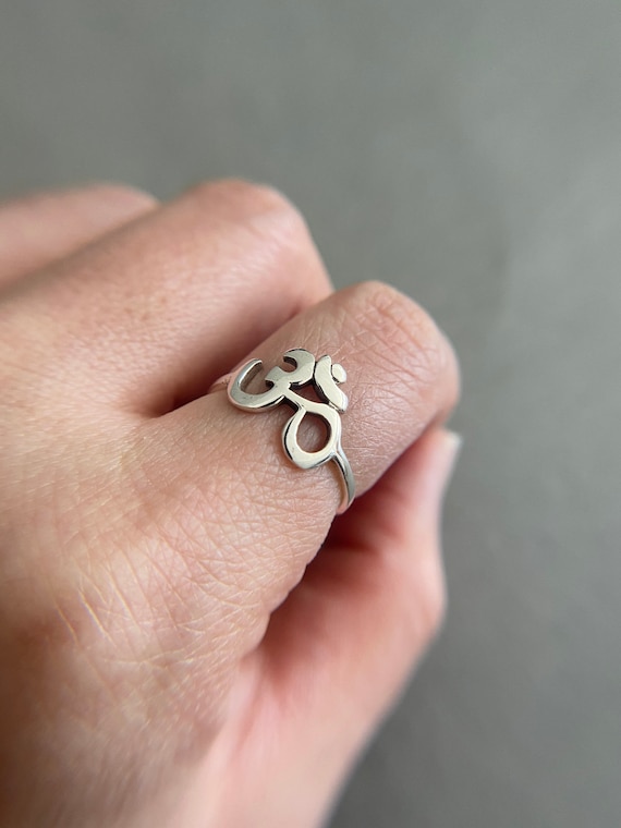 Om finger shop ring designs