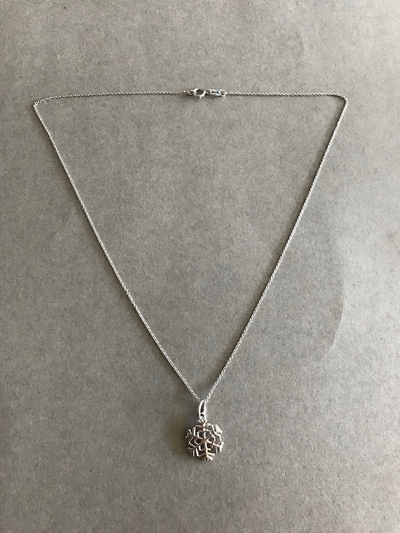 Tiny Mini Snowflake Necklace - Sterling Silver [N… - image 3