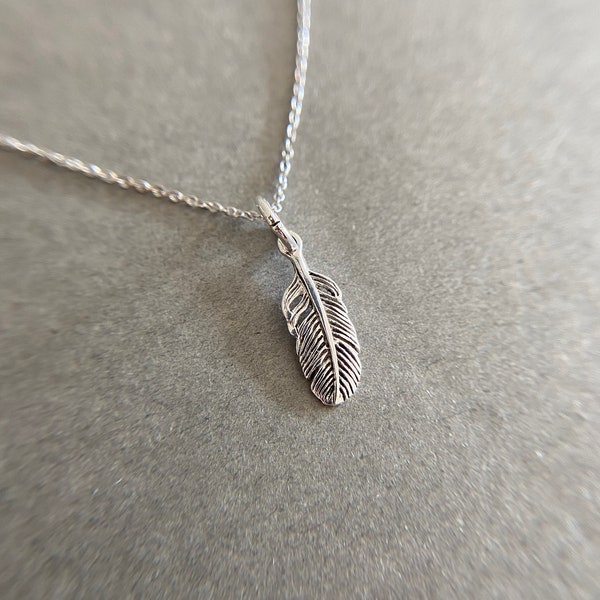 Silver Tiny Mini Feather Necklace - Sterling Silver [NS1011]