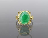 Vintage 18K Solid Yellow Gold Oval Green Jadeite Jade Spider Ring Size 8