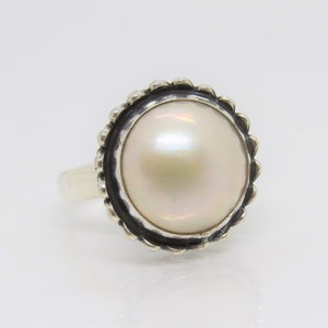 Vintage Sterling Silver Mabe Pearl Dome Ring Size 8