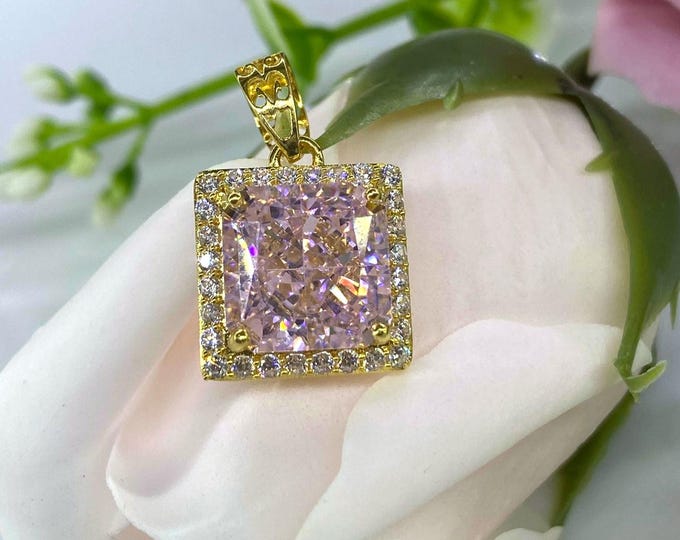 Vintage 15K 610 Solid Gold Light Pink Sapphire & White Topaz Pendant.