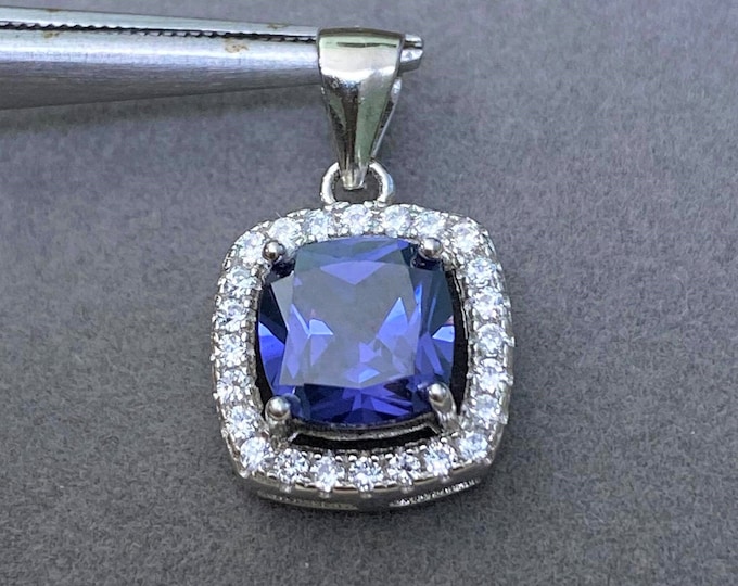 Sterling Silver Princess cut Tanzanite & White Topaz Pendant