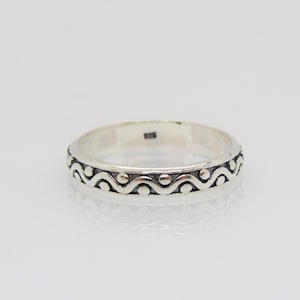 Vintage Sterling Silver Carved Band Ring Size 9