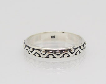 Vintage Sterling Silver Carved Band Ring Size 9
