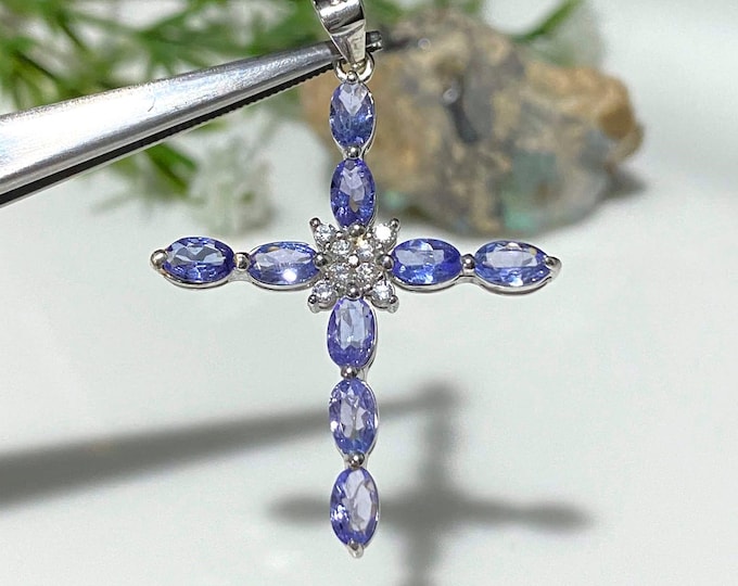 Vintage Sterling Silver Natural Tanzanite & White Topaz Cross Pendant.