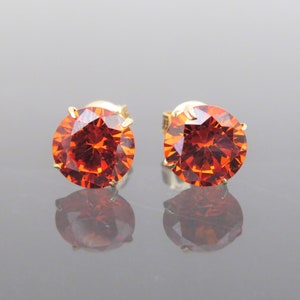 Vintage 18K Solid Yellow Gold Round cut Orange Fire Opal Stud Earrings 7MM